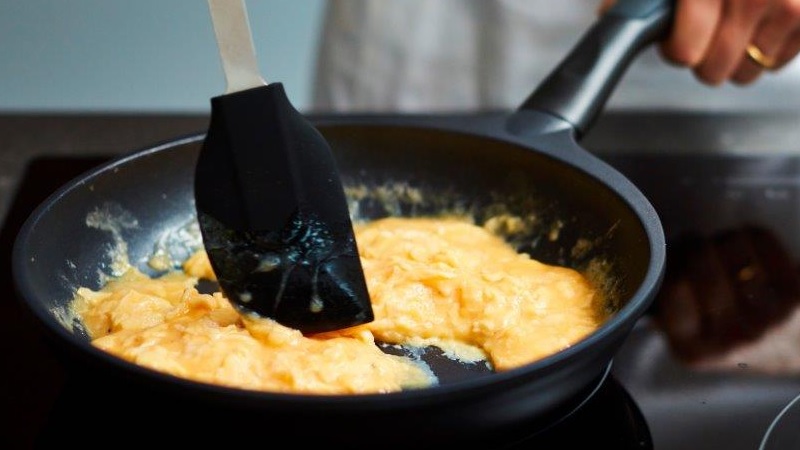Cooking in non stick cookware