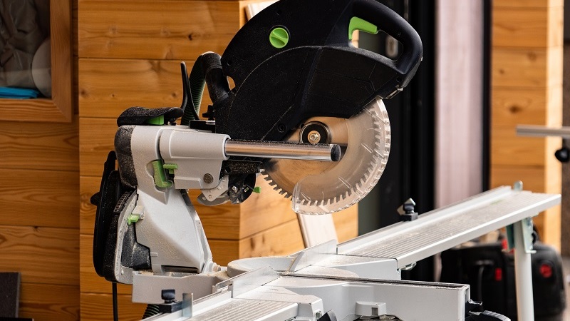 Mitre saw