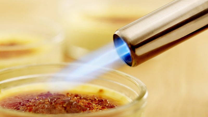 Kitchen blowtorch