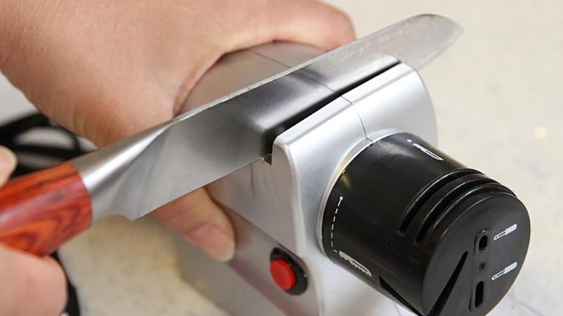 Electric knife sharpener