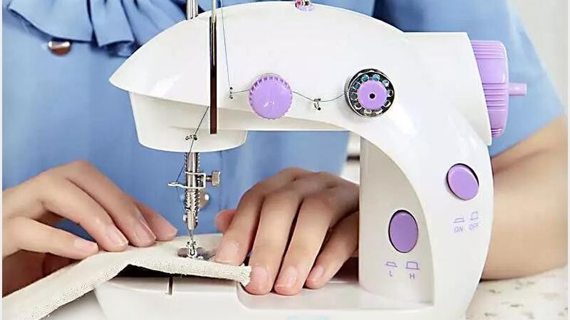 Electronic sewing machine