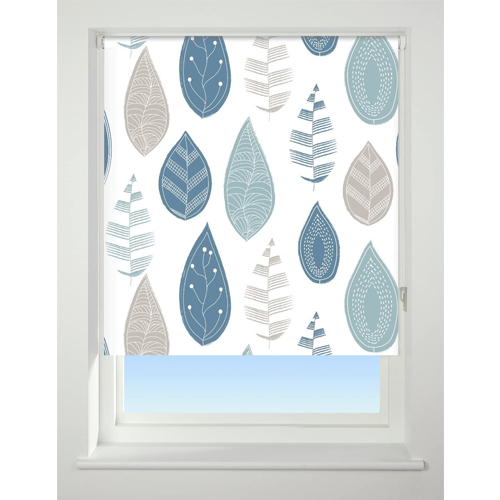 Smonter blue and white roller blind